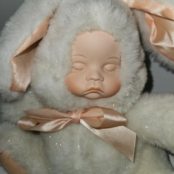 VTG Cape Craftsmen White Bunny Rabbit Plush Vinyl Face Wind-Up NOT WORKING Read - Picture 2 of 16